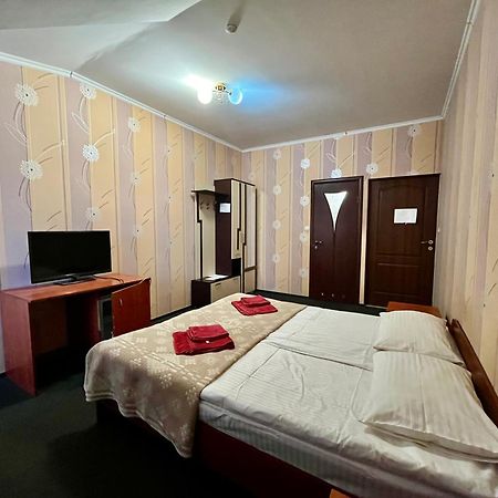 Domino Hotell Berehove  Eksteriør bilde